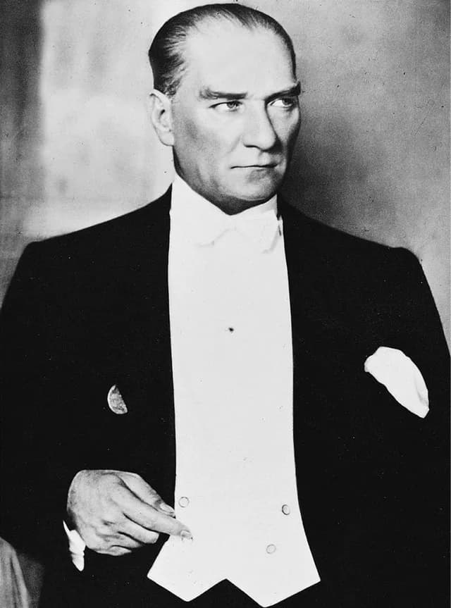 Mustafa Kemal Atatürk portresi, 1932
